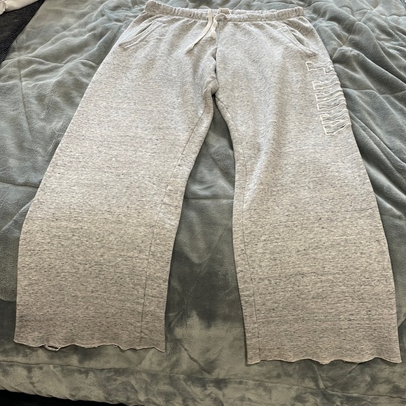 PINK Victoria's Secret Pants - Gray pink sweatpants